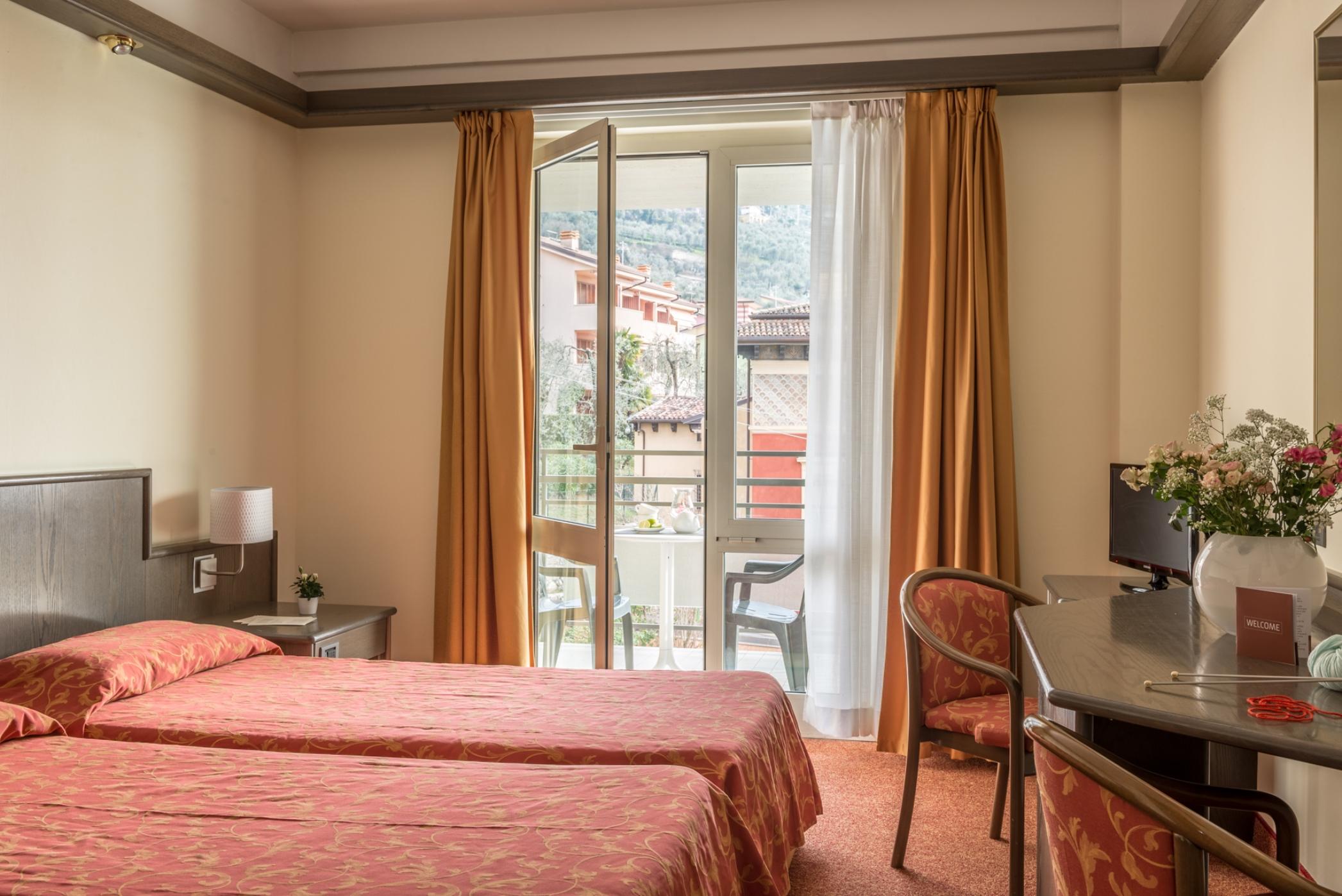 Hotel Drago Brenzone sul Garda Zewnętrze zdjęcie