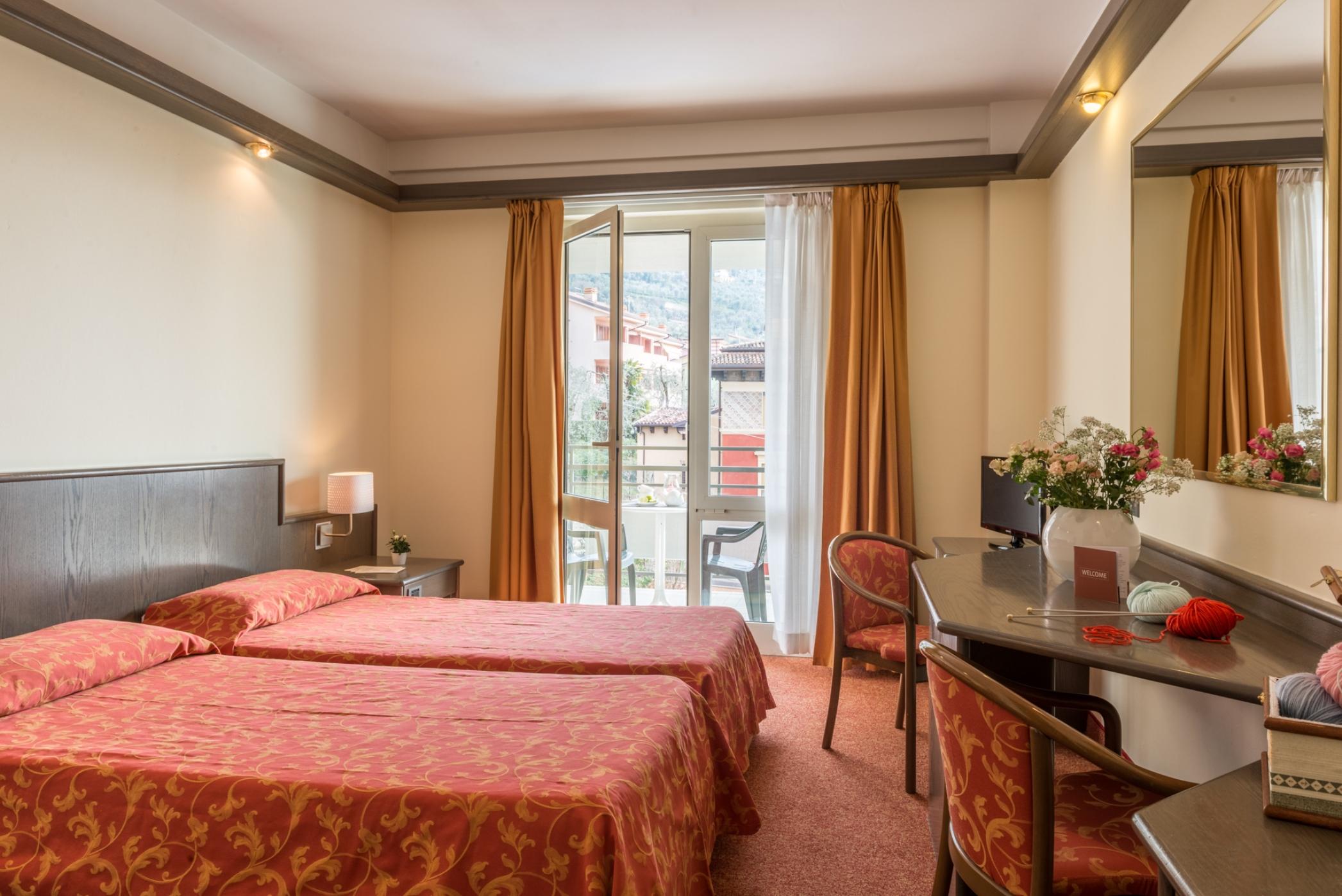 Hotel Drago Brenzone sul Garda Zewnętrze zdjęcie