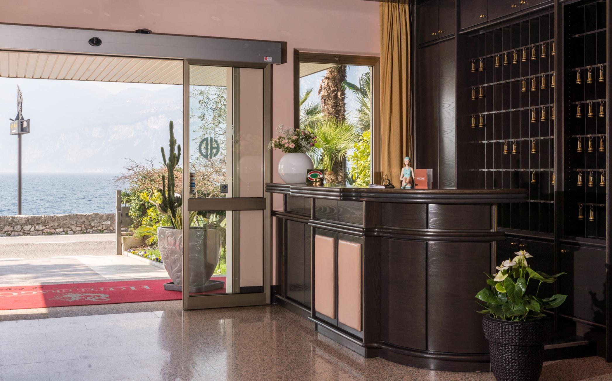 Hotel Drago Brenzone sul Garda Zewnętrze zdjęcie