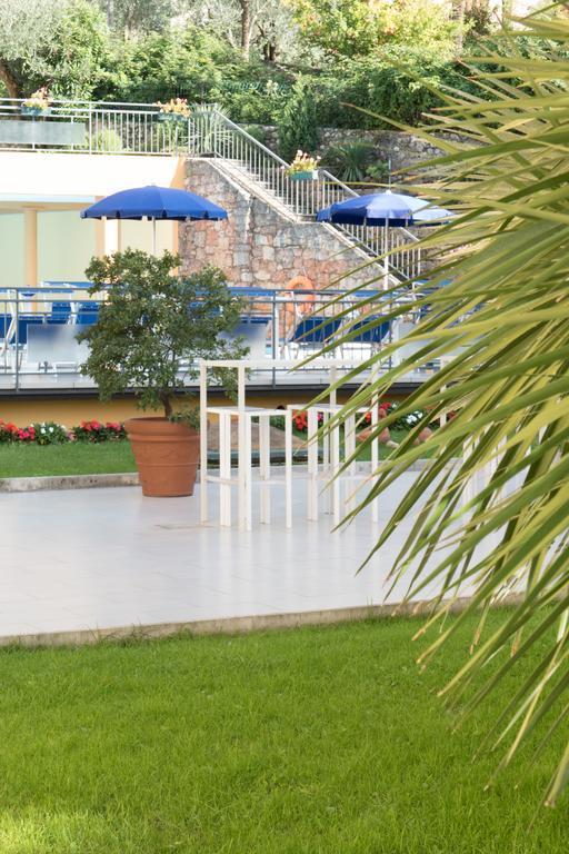 Hotel Drago Brenzone sul Garda Zewnętrze zdjęcie