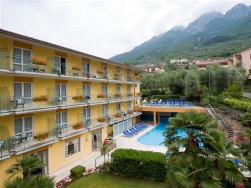 Hotel Drago Brenzone sul Garda Zewnętrze zdjęcie