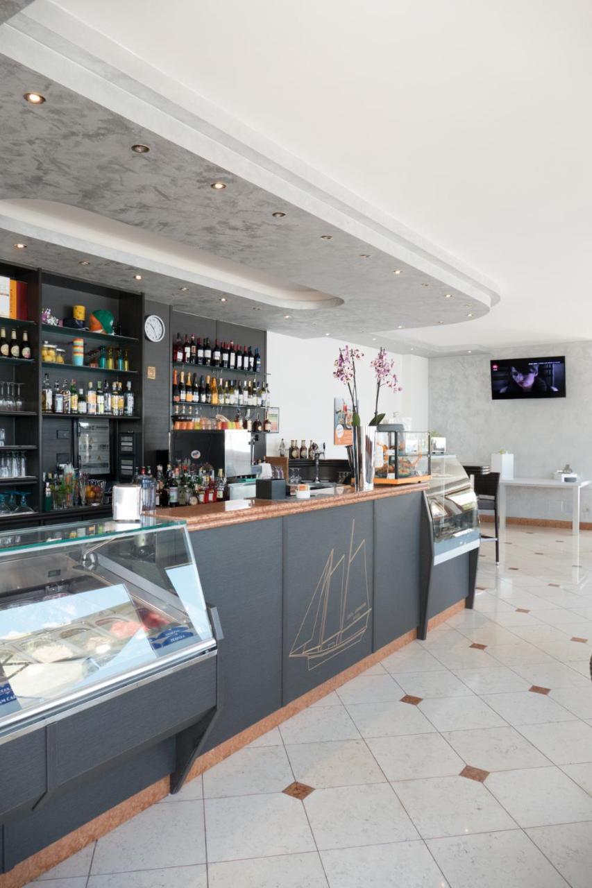 Hotel Drago Brenzone sul Garda Zewnętrze zdjęcie
